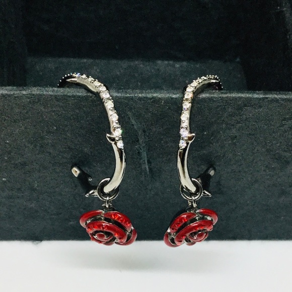 Swarovski and Disney briar rose earrings - Picture 2 of 6